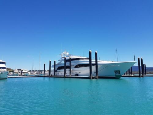 yacht-1737103_1920
